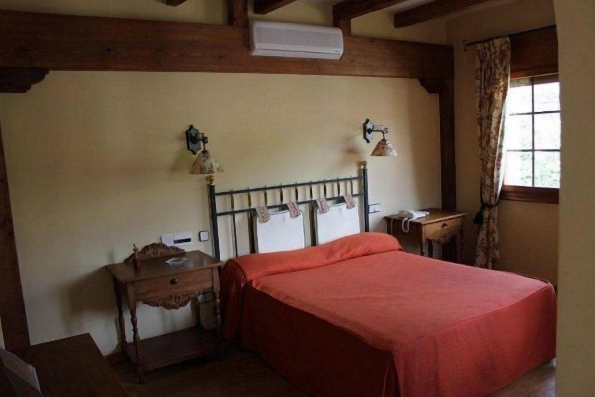 בסריל דה לה סיירה Hotel Rural Las Gacelas מראה חיצוני תמונה