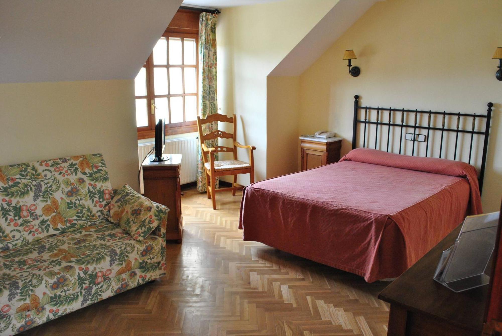 בסריל דה לה סיירה Hotel Rural Las Gacelas חדר תמונה